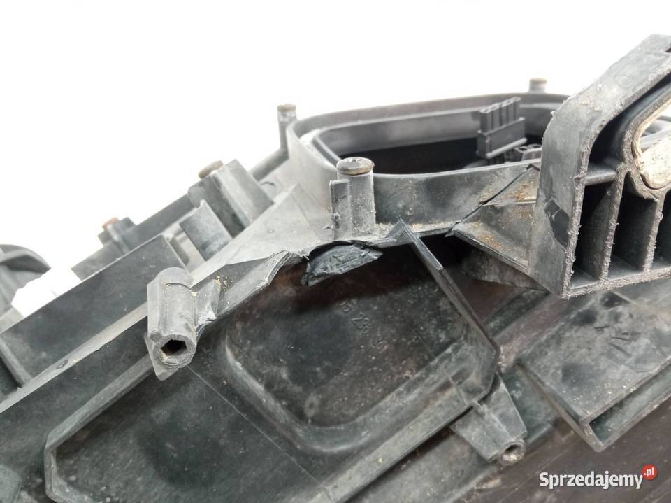 LAMPA PRZÓD PRAWA XENON EUROPA Audi A4 IV
