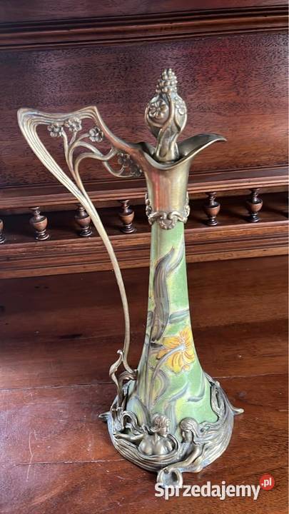 Porcelanowa karafka okutą złoconym brązem W Gdańsk