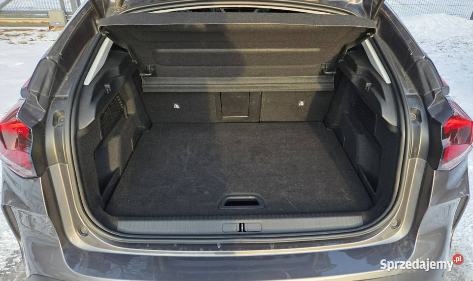 Citroen C4 12 130 33 Vat 23 Kamera 360 PDC lakier metallic sprzedam