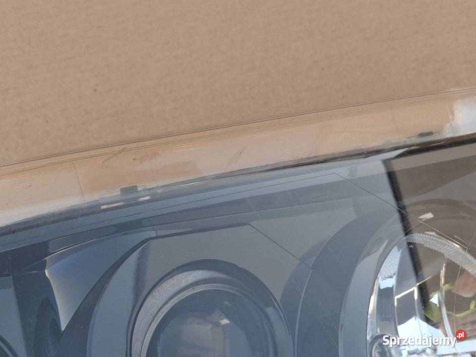 RENAULT PREMIUM REFLEKTOR PRAWY LAMPA PRAWA Bieleń