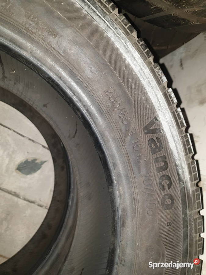 Para opon Continental Vanco8 20565R16C Samochodowe Dobre Miasto