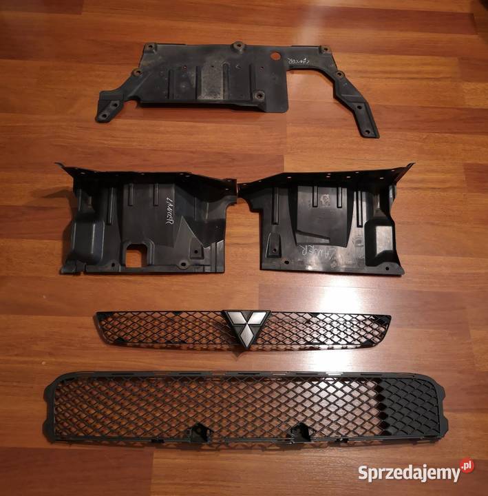 Halogen pezeciwmgielny prawy Mitsubishi Lancer z Katowice