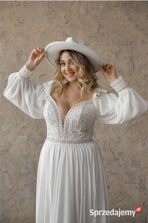 Suknia ślubna linia A wiązana z bufiastymi Moda i Styl Jelenia Góra