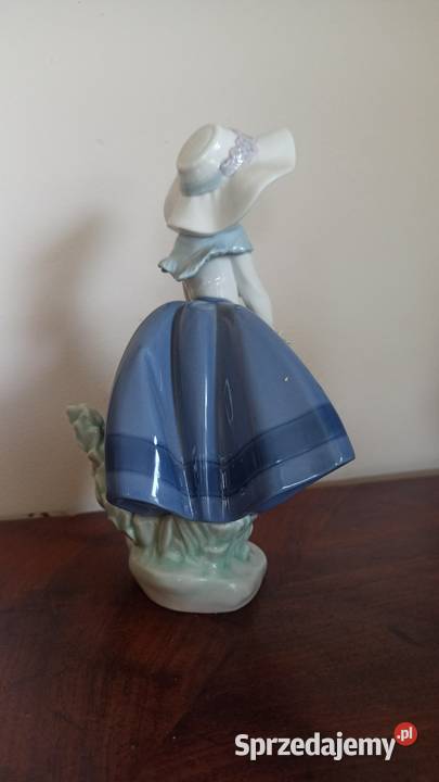 Figurka dziewczynka z koszykiem Lladro