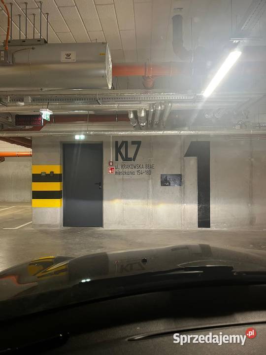 Miejsce Parkingowe do wynajęcia w budynku Wynajem sprzedam
