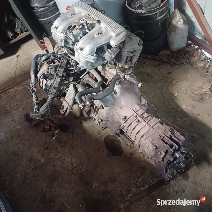Silnik 18 m40 części Silniki Olechów Stary