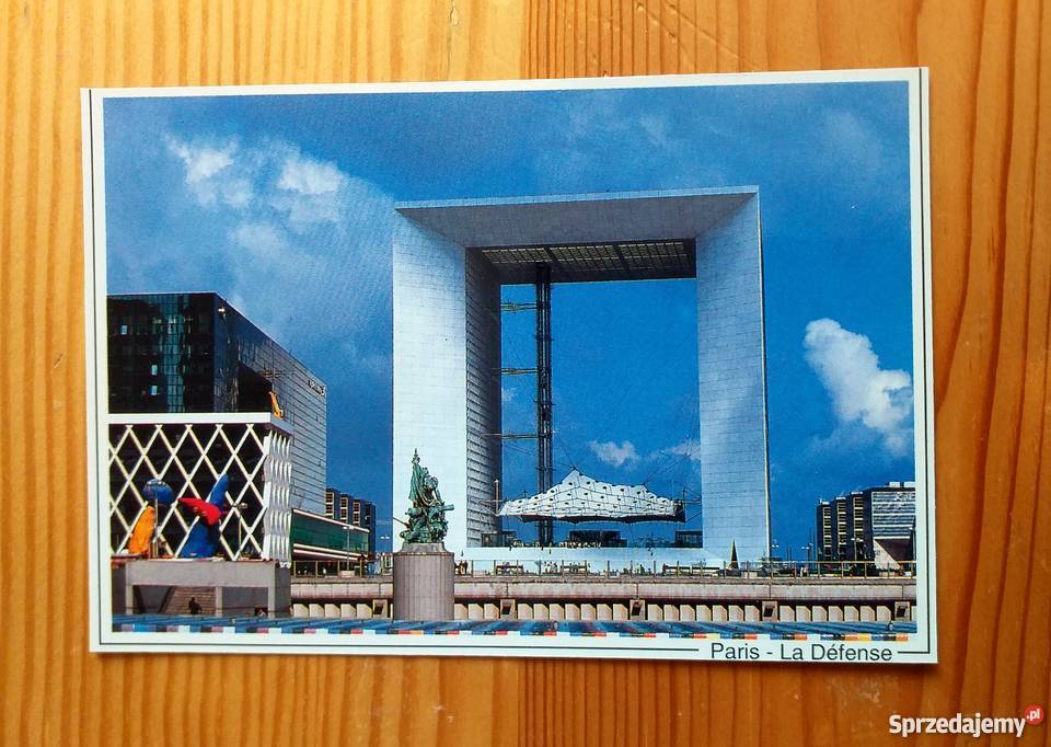 POMNIK BUDYNEK NAZYWANY WIELKIM ŁUKIEM Piszczac