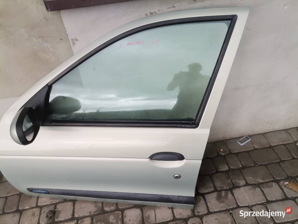 DRZWI LEWY PRZÓD RENAULT MEGANE 1 FL HB MV931