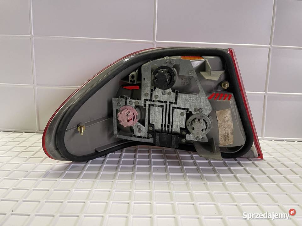 MERCEDES W210 PRAWA LAMPA TYŁ SEDAN sprzedam