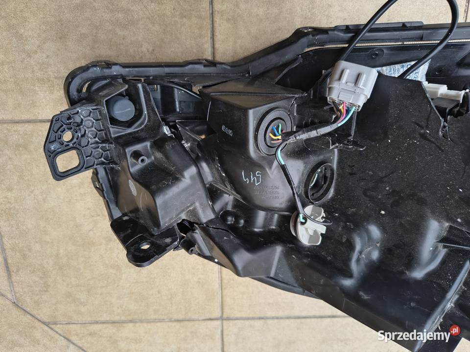 Lampa przód lewa Suzuki SX4 Scross lift Błonie