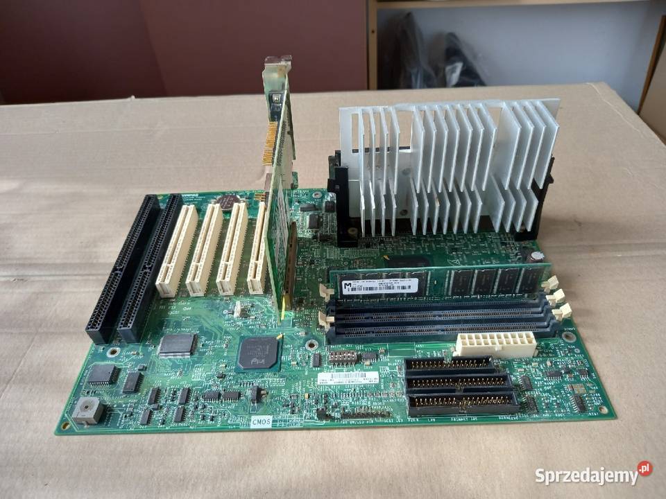 Retro płyta główna z procesorem Intel Pentium