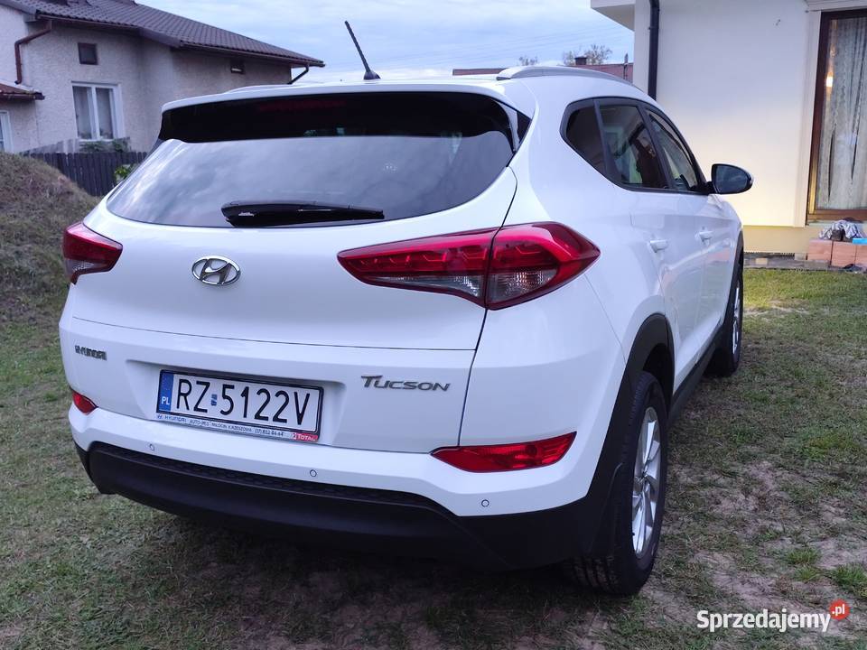Hyundai Tucson 16 benzyna 37000 Salon Polska Rzeszów