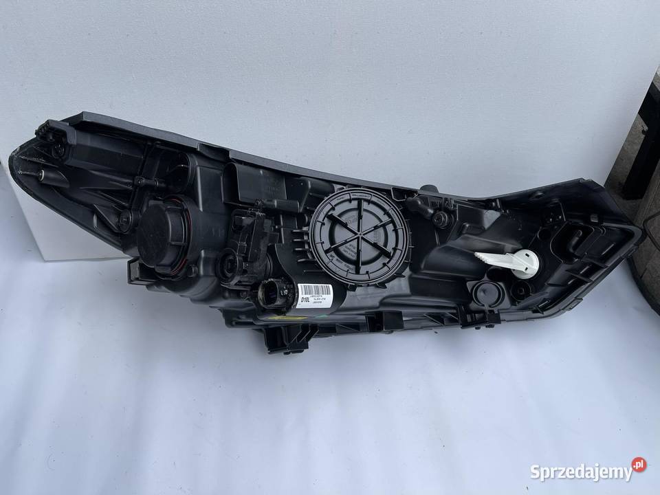 HYUNDAI TUCSON PRAWA LAMPA PRZÓD 9PIN osobowe Ostroróg sprzedam