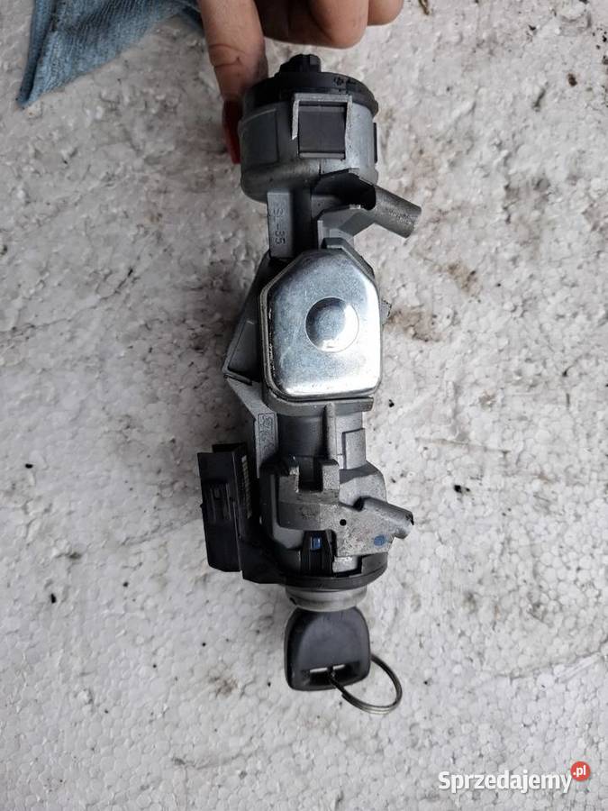 Stacyjka Kluczyk Mazda III 3