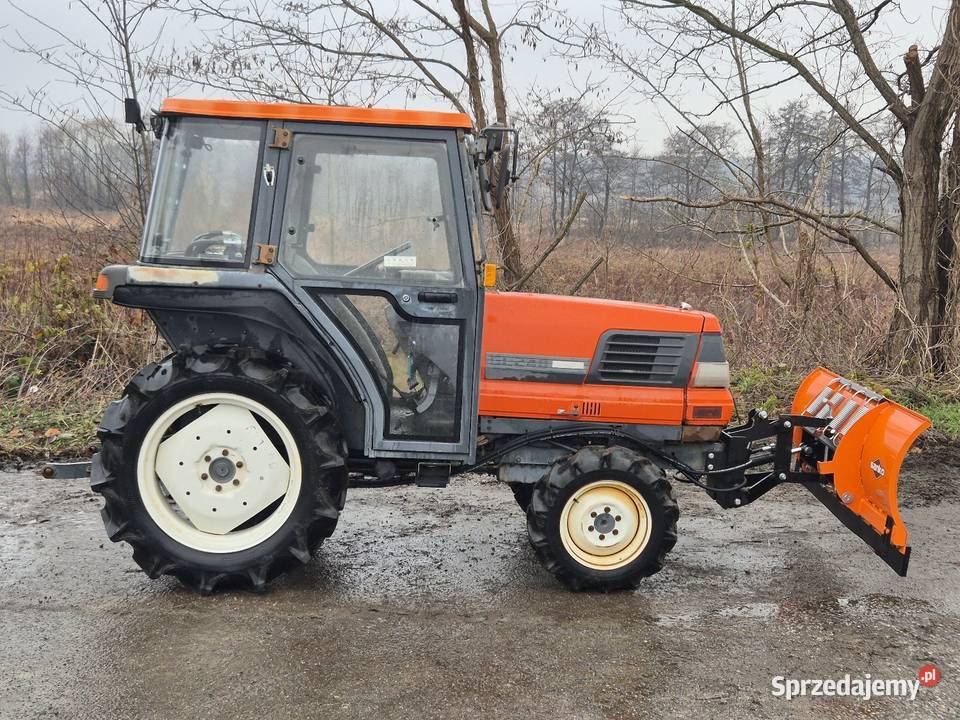 Traktorek traktor KUBOTA GL240D 24 44 Kabina Kubota sprzedam