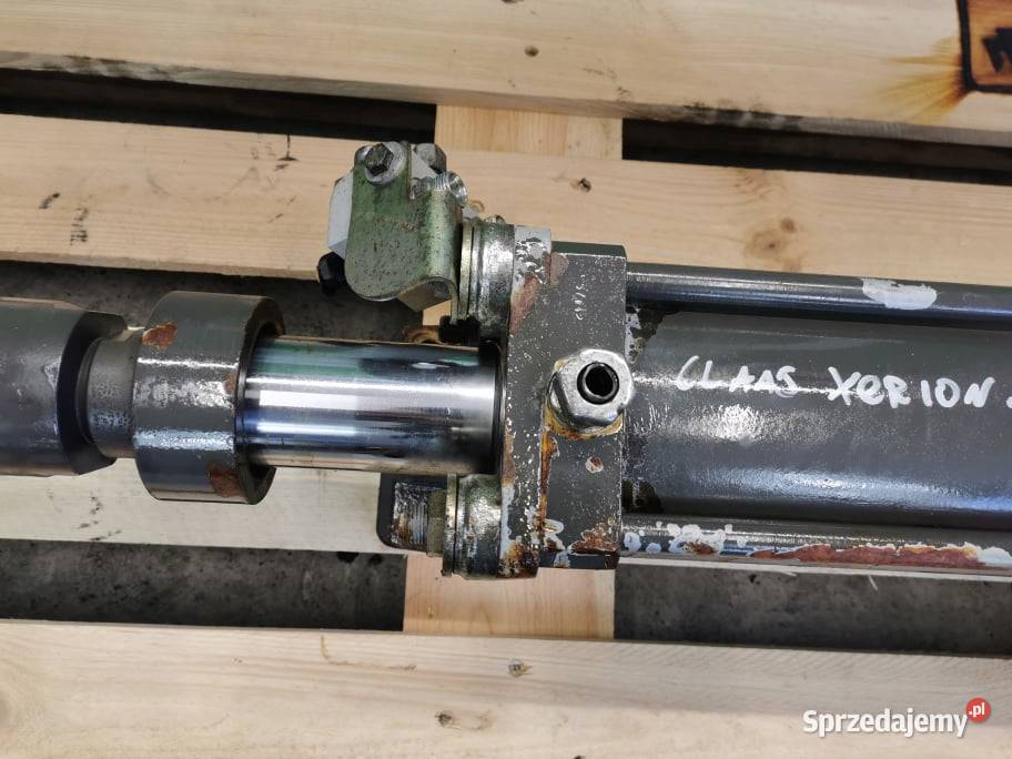Claas 3300 Xerion Cylinder hydrauliczny skrętu Wilkowo