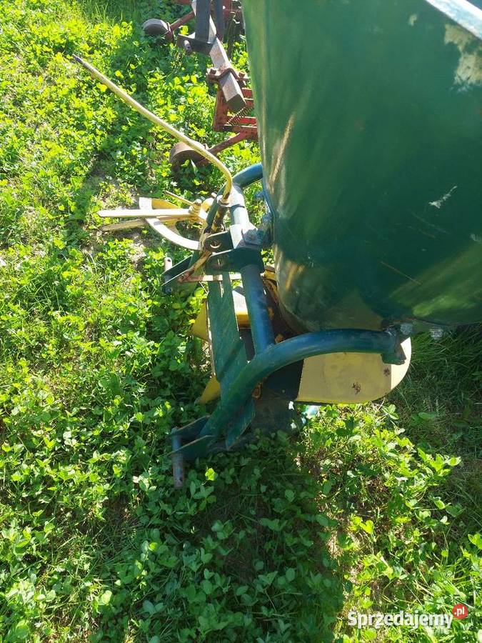 Rozsiewacz nowozów lejek Jasienica Rosielna
