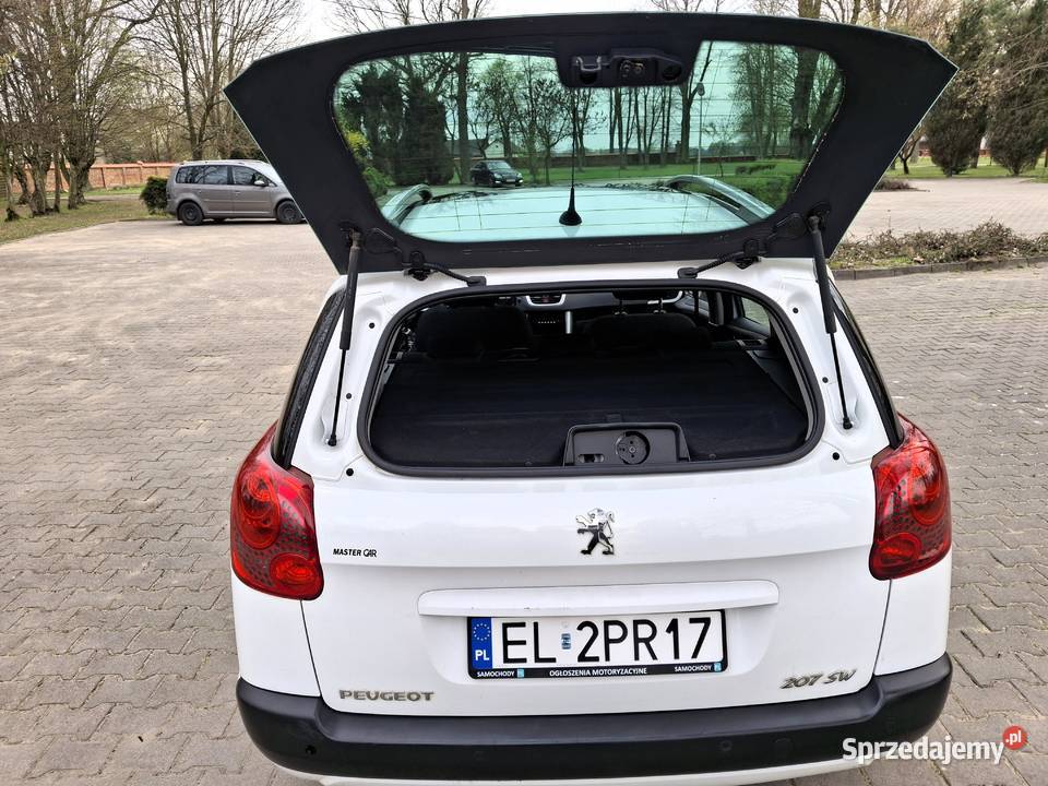 Peugeot 16 Premium przebieg132000 Rok produkcji 2008 łódzkie