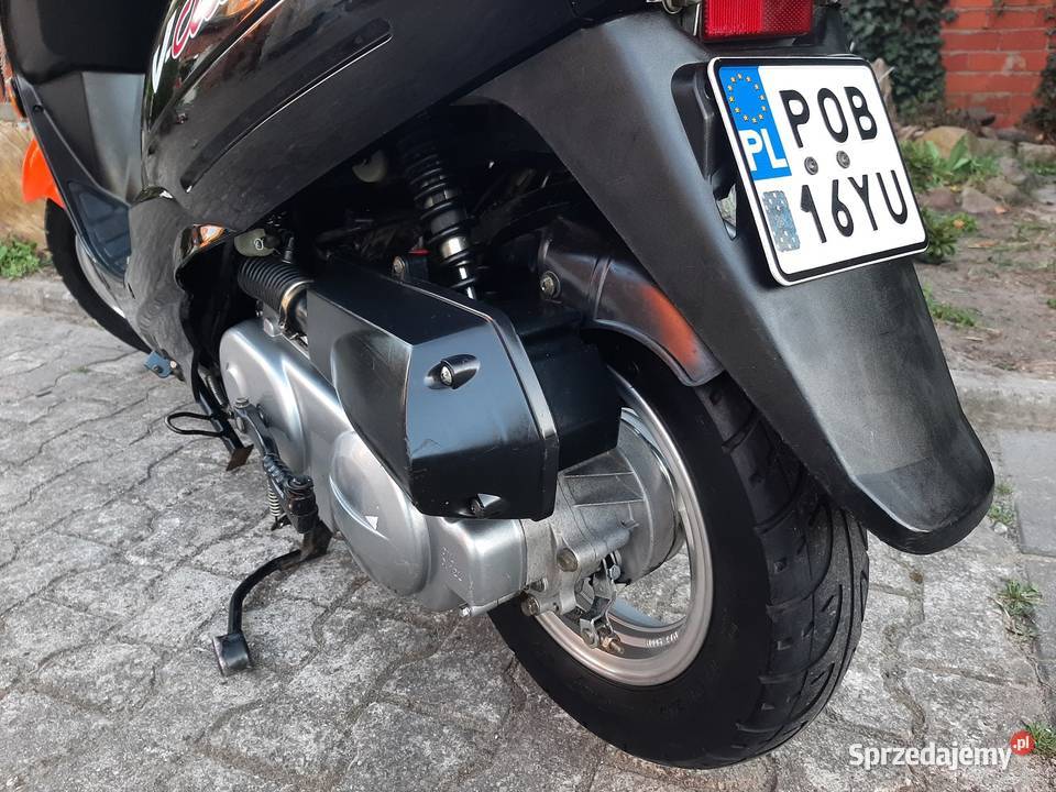 Zadbany skuter Peugeot VCLIC 50 4t 2012 2wł