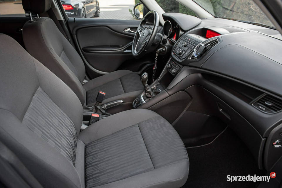 Opel Zafira 20CDTI 110 7os Super Stan Samochody osobowe Zwoleń sprzedam