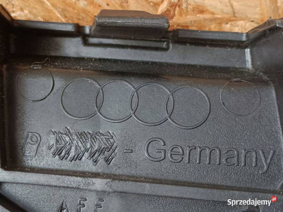 AUDI A4 B8 AVANT ŚLIZG MOCOWANIE ZDERZAKA PRAWY wielkopolskie Pleszew