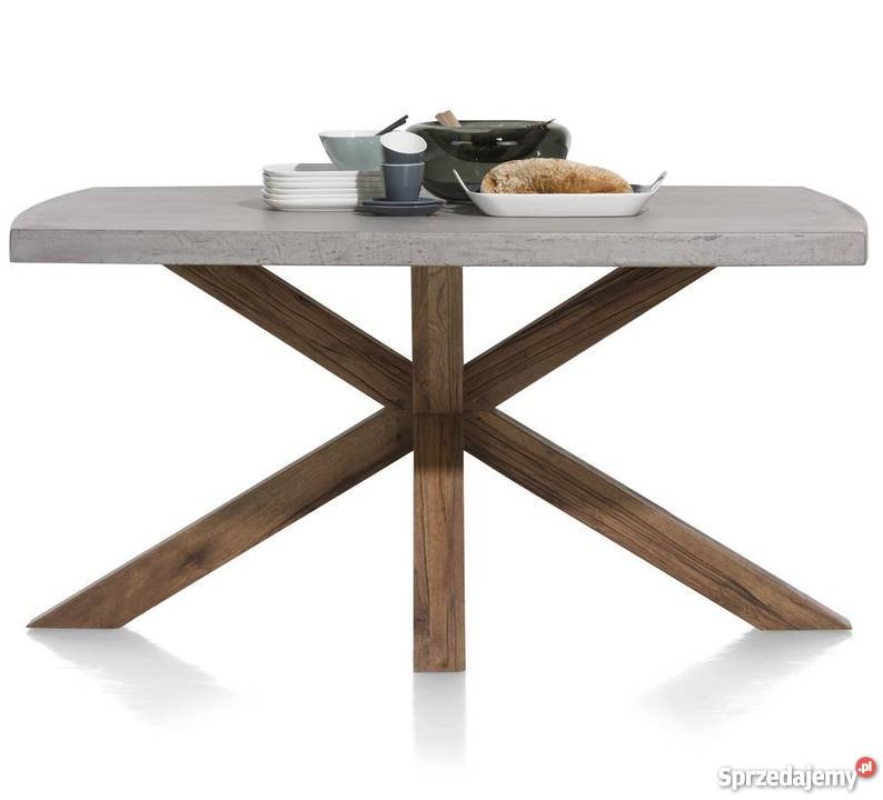 Designerski betonowy stół na drewnianej Opole