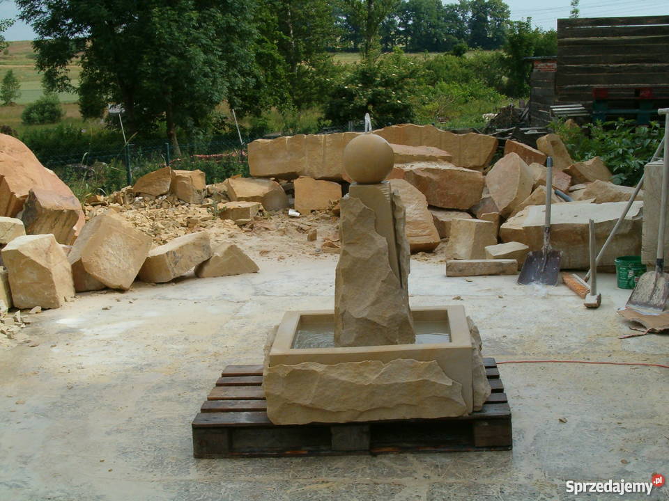 Fontanna z piaskowca kamień naturalny Kamienna Góra