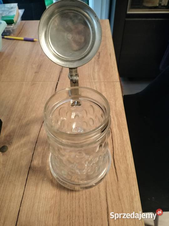 Duży kufel szklany z cynową klapą Choszczno