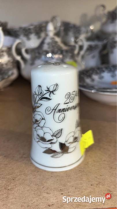 Kubek Royal Albert Silver Anniversary 25 sprzedam