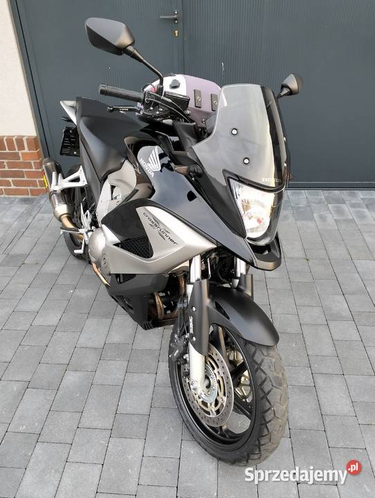 Honda VFR 800X crossrunner ABS akrapovic 34 bezwypadkowy Rychwał sprzedam