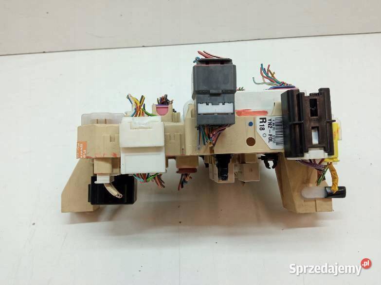 SKRZYNKA BEZPIECZNIKÓW 3677062JB0 Suzuki Swift Części samochodowe