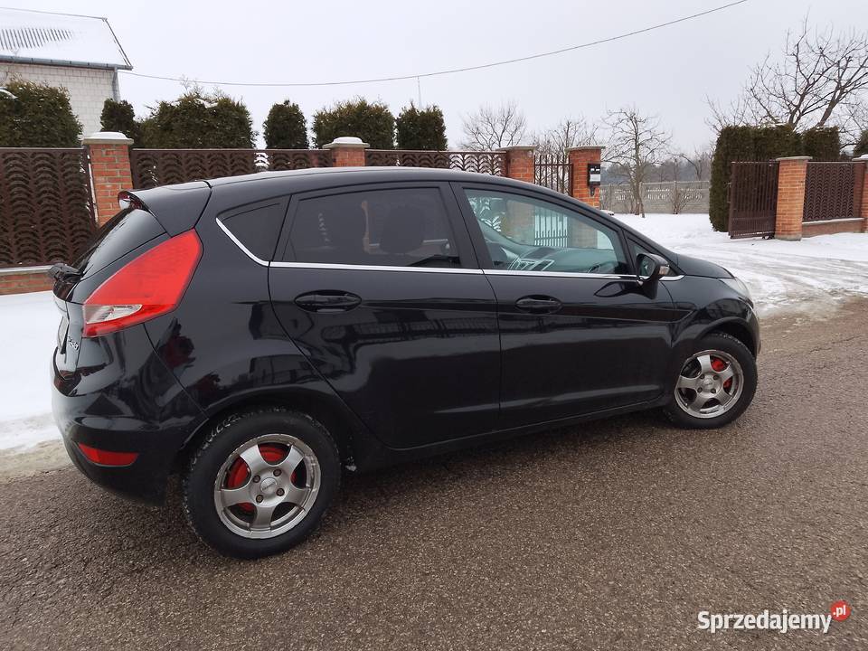 Ford Fiesta 2010r 16 Benzyna 120 wersja TITANIUM Radom sprzedam
