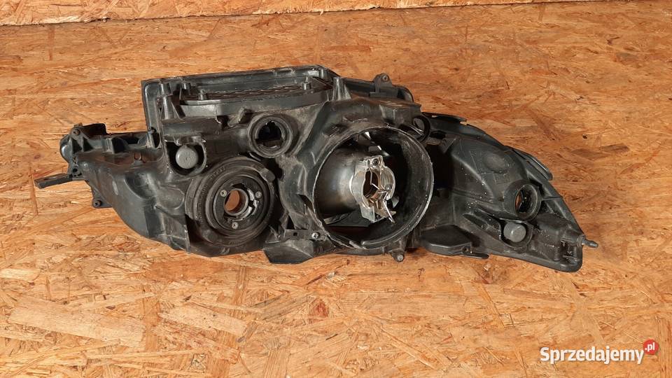 SUBARU OUTBACK III LIFT REFLEKTOR LAMPA LEWA sprzedam