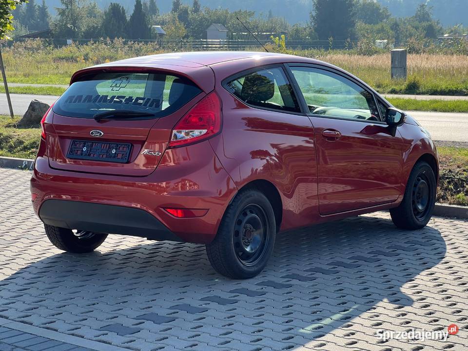 Ford Fiesta MK7 12b niski przebieg Fiesta Wolsztyn