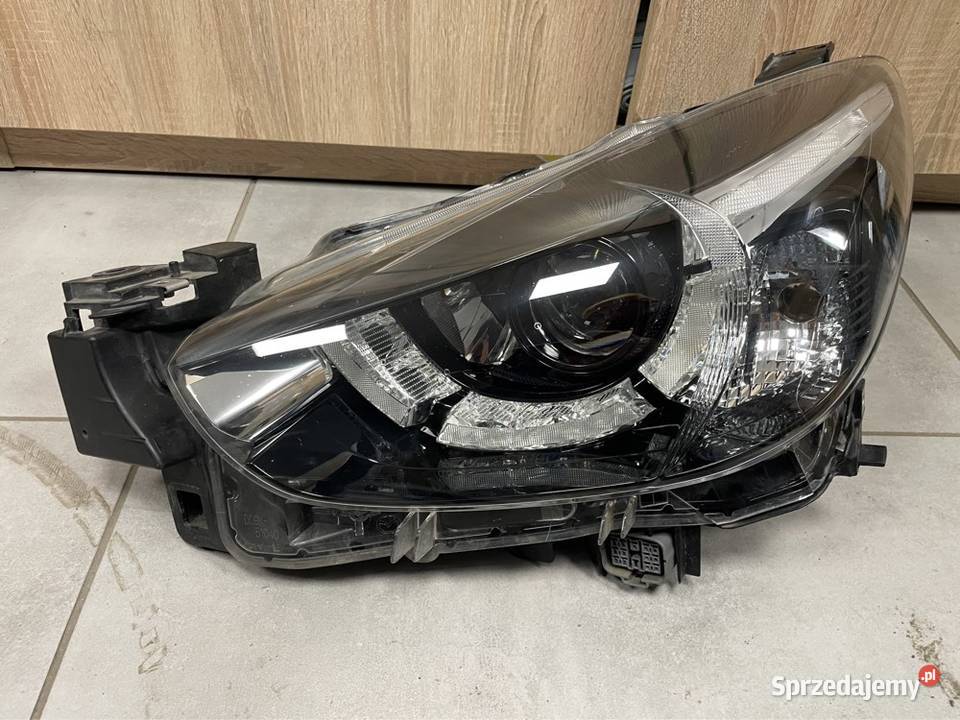 Mazda 2 reflektor full led lewy przód lewe Kozubszczyzna