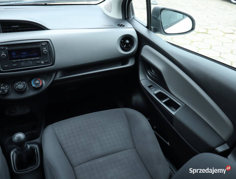 Toyota Yaris 10 VVTi bluetooth Samochody osobowe Łódź sprzedam
