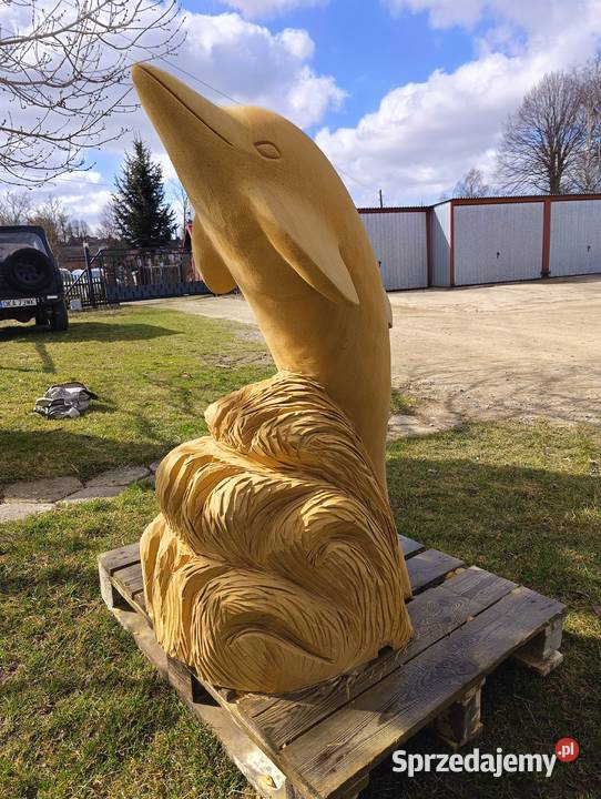 Delfin ręcznie wykonany z piaskowca naturalnego dolnośląskie Kamienna Góra