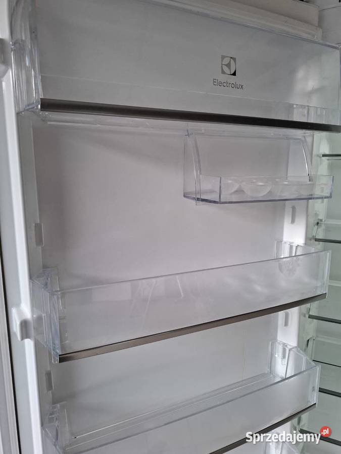 Lodówka ELECTROLUX ERN3213AOW 177 NoFrost Pruszków