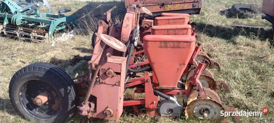 Siewnik do kukurydzy 4 rzędowy