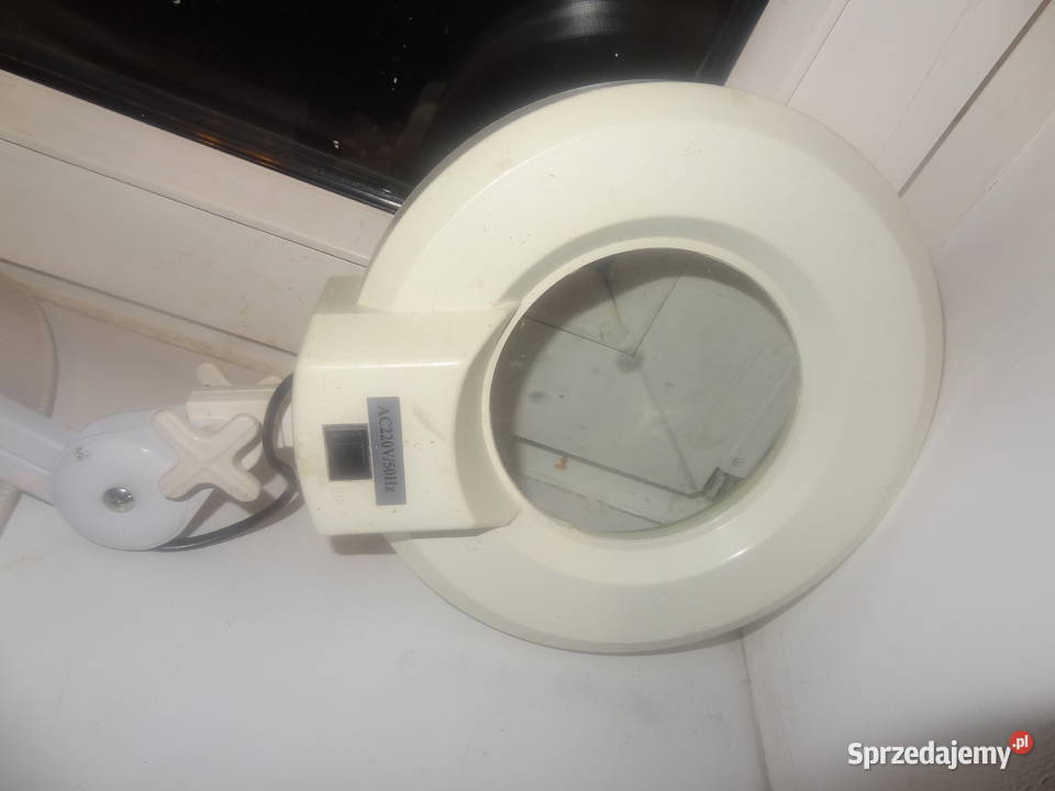 Lampa kosmetyczna z lupą Poznań