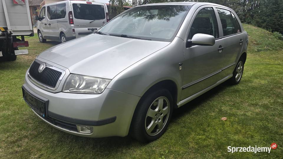 Środa Fabia 14 benzyna 144 tysiące przebiegu manualna Zielona Góra