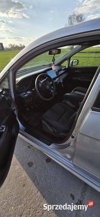 Honda FRV 20 z dodatkami customowymi zadbana czujnik parkowania FR-V sprzedam