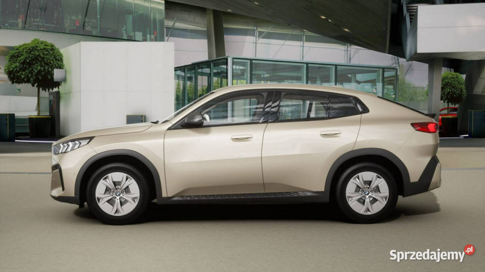 BMW iX2 iX2 eDrive20 Dostępne ręki czujnik deszczu Samochody osobowe łódzkie Łódź