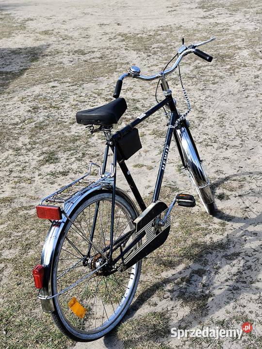 Zabytkowy rower hewie Długosiodło