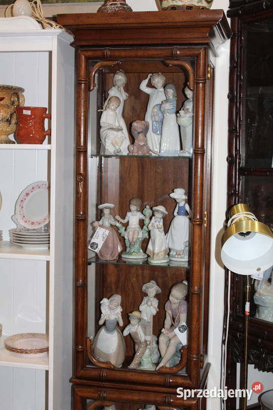 Dębowa witryna z XXw 638 FiaF Szczecin