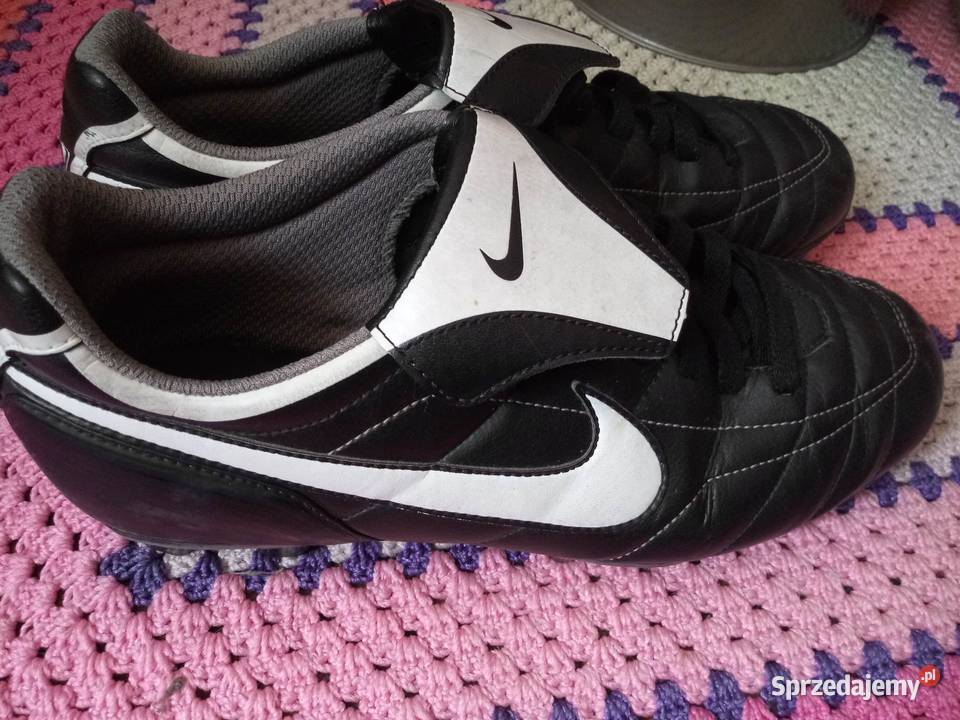 Korki Nike LEGEND Wykonane z najwyzszej jakosci