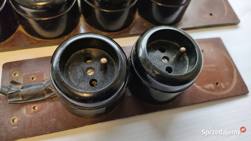 Gniazdko elektryczne bakelit loft czarne PRL zachodniopomorskie Szczecin