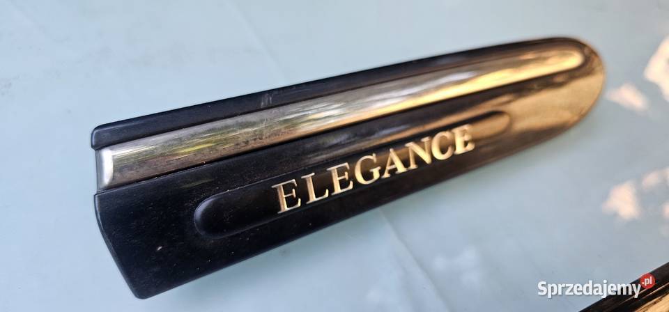 Listwa blotnika prawa przód mercedes w203 Pozostałe Zbąszyń