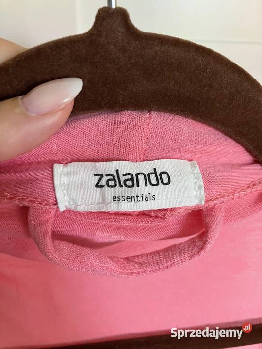 Lekki koralowy szlafrok wiskoza Zalando na lato
