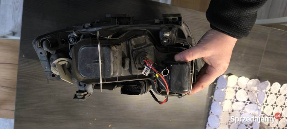 Audi A6 C5 reflektory lampy przedlift osobowe opolskie Przedmość